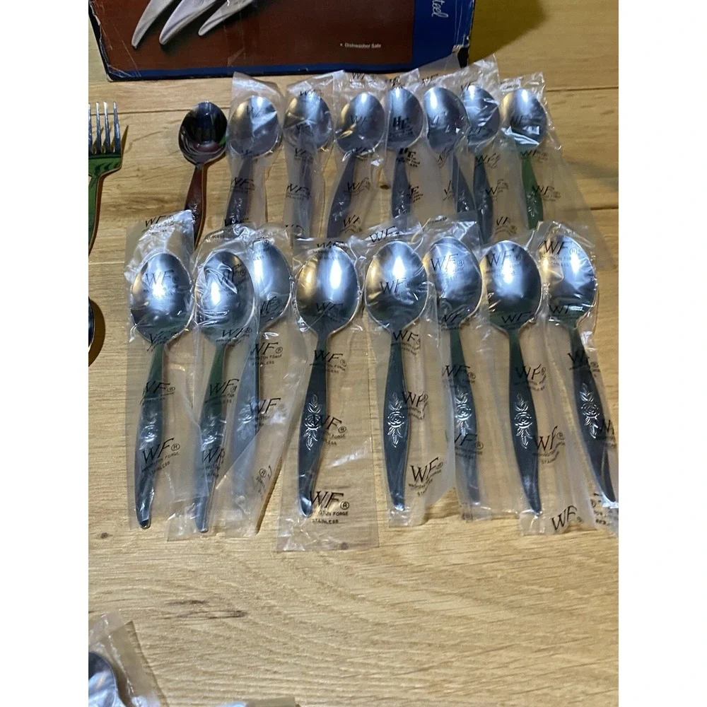Washington Forge Avon Rose Stainless Flatware Set of 49 with Box‎ VTG MCM